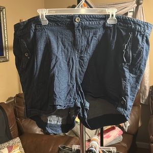 torrid shorts, size 20